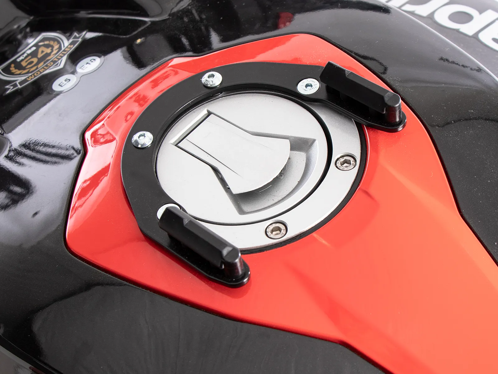 BASIC tank ring incl. tank bag lock unit for Aprilia Tuono 457 (2025-)