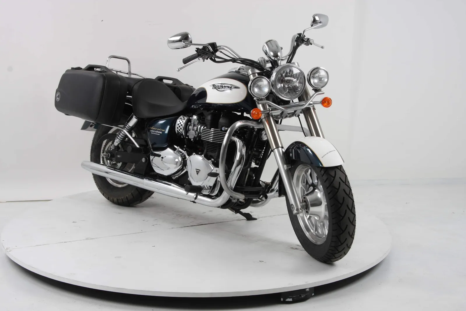 Side case carrier bolted chrome for Triumph Bonneville Speedmaster (2011-2017)