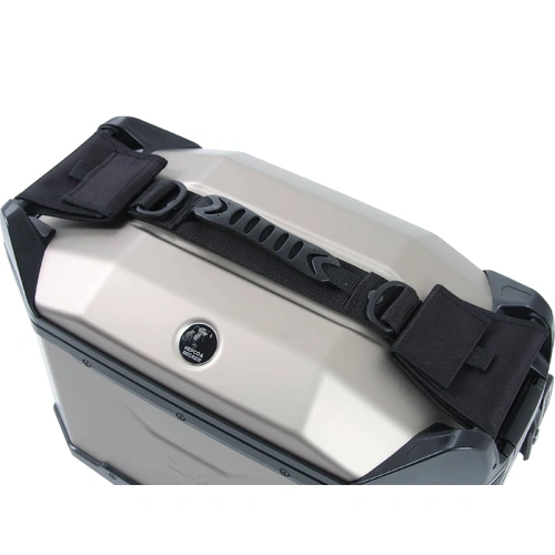 Carrying handle for Xceed side cases